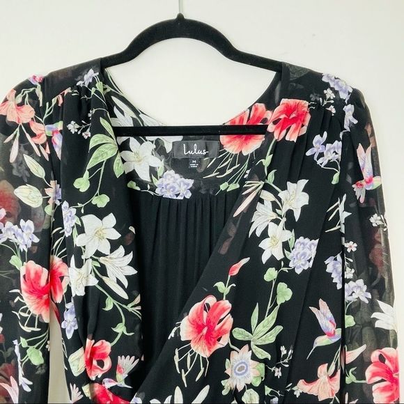 Lulu’s Black Floral Hummingbird Maxi Dress | M - Picture 4 of 9
